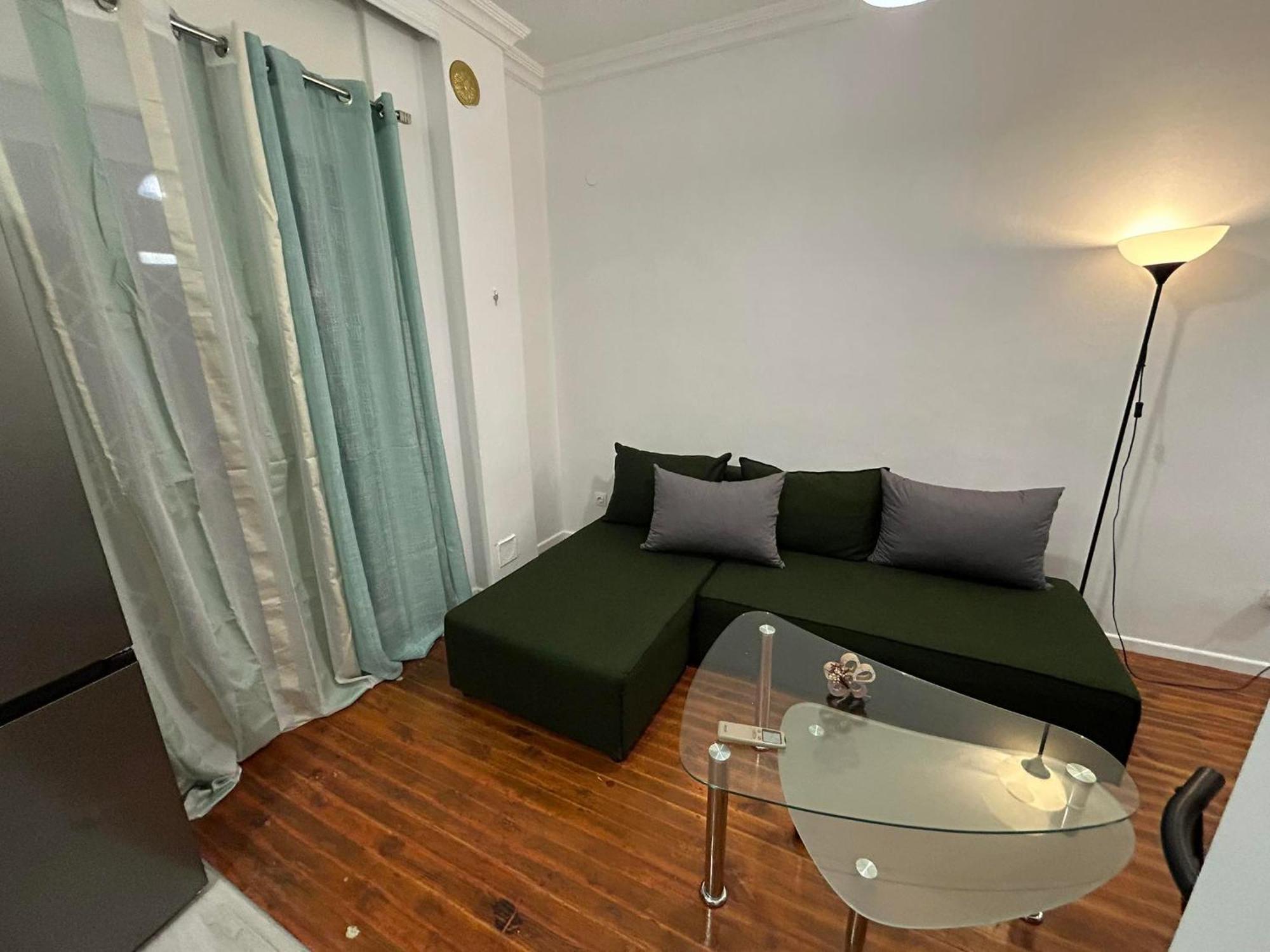 Calm Corner Delfon Apartment Thessaloniki Exterior photo