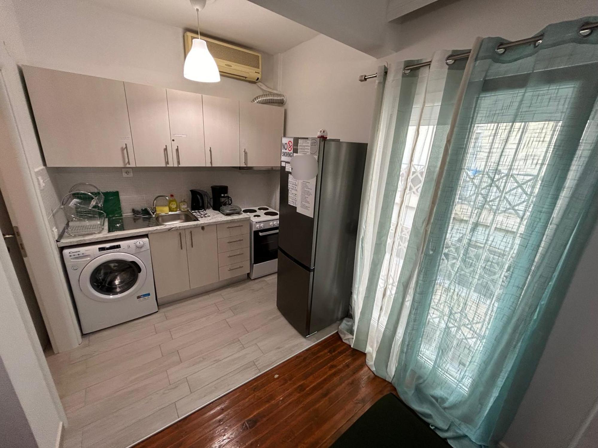 Calm Corner Delfon Apartment Thessaloniki Exterior photo